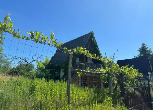 Eladó nyaraló, Szomód 1+1 szoba 18 m² 4.8 M Ft