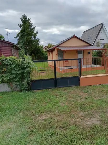 eladó nyaraló, Tóalmás