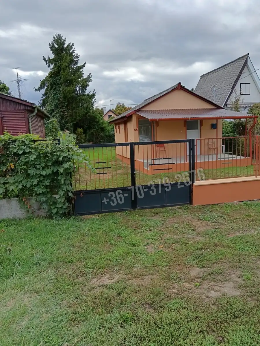 eladó nyaraló, Tóalmás