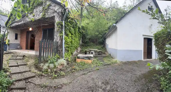 Eladó nyaraló, Tokod 1 szoba 65 m² 29.9 M Ft
