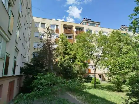 Eladó panel lakás, Békéscsaba 2 szoba 48 m² 26.5 M Ft