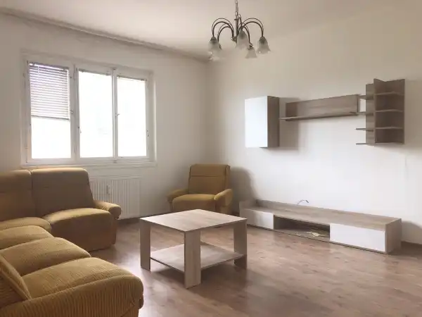 Eladó panel lakás, Békéscsaba 2 szoba 52 m² 22.9 M Ft