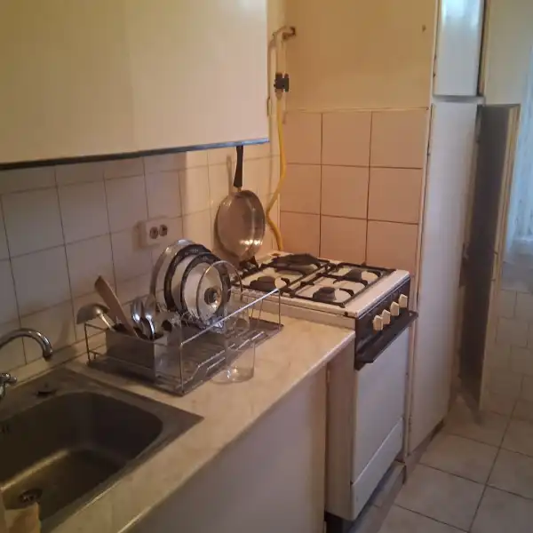 Eladó panel lakás, Békéscsaba 1+1 szoba 43 m² 24 M Ft