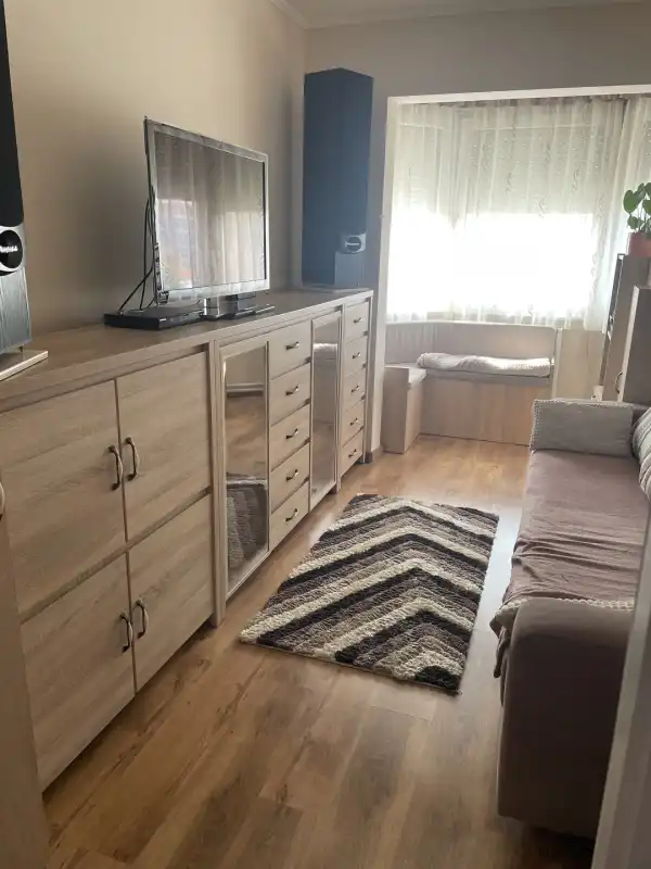 Eladó panel lakás, Békéscsaba 2+1 szoba 73 m² 37.9 M Ft