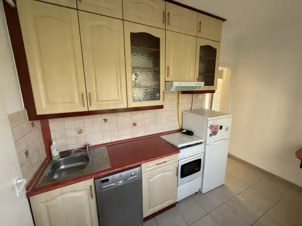 Eladó panel lakás, Békéscsaba 2 szoba 57 m² 34.9 M Ft