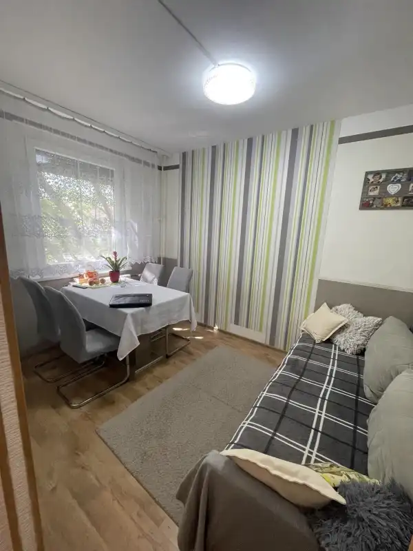 Eladó panel lakás, Békéscsaba 1+2 szoba 62 m² 39.9 M Ft