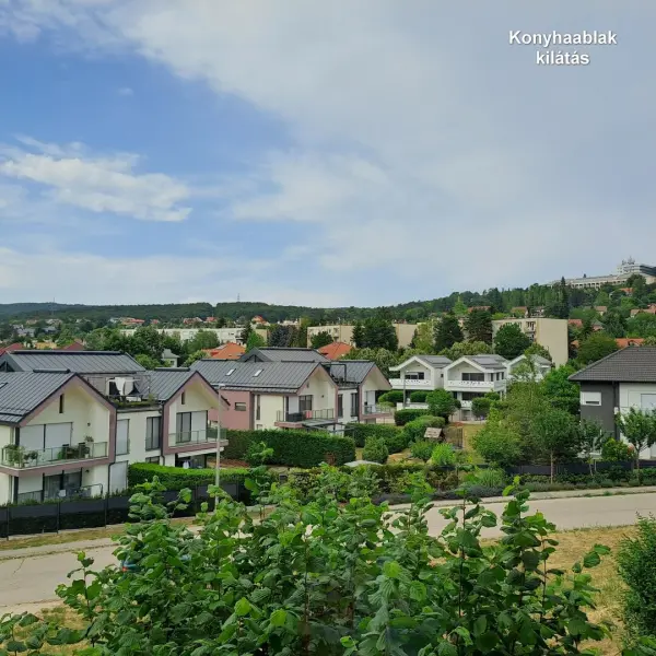Eladó panel lakás, Budakeszi 3 szoba 57 m² 93 M Ft