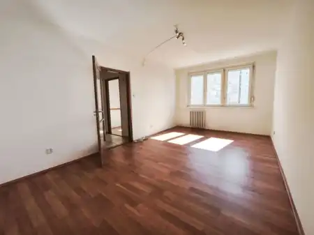 Eladó panel lakás, Budapest, III. kerület 1+2 szoba 51 m² 57.7 M Ft