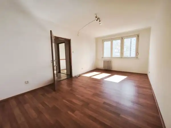 Eladó panel lakás, Budapest, III. kerület 1+2 szoba 51 m² 57.7 M Ft