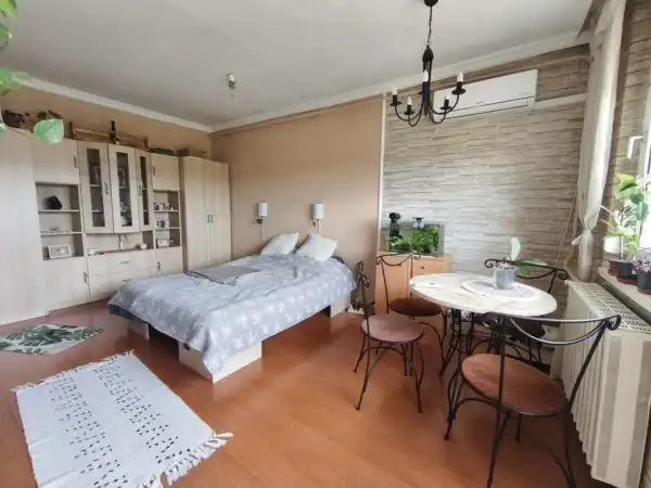 Eladó panel lakás, Budapest, III. kerület 1 szoba 28 m² 52 M Ft