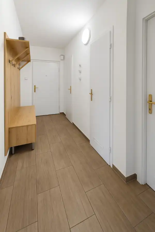 Eladó panel lakás, Budapest, III. kerület 3 szoba 66 m² 78.9 M Ft