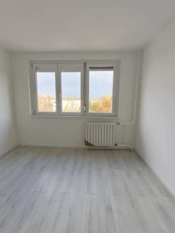 Eladó panel lakás, Budapest, III. kerület 1+2 szoba 51 m² 65.7 M Ft