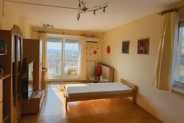 Eladó panel lakás, Budapest, III. kerület 1+2 szoba 56 m² 79 M Ft