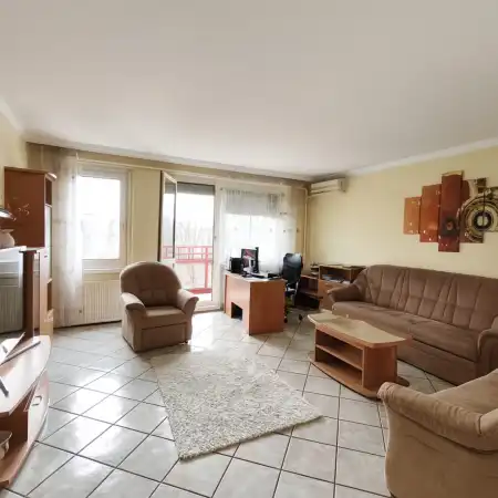 eladó panel lakás, Budapest, III. kerület