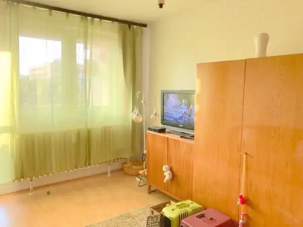 Eladó panel lakás, Budapest, III. kerület 2 szoba 51 m² 15 M Ft
