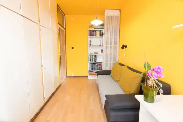 Eladó panel lakás, Budapest, III. kerület 1+2 szoba 54 m² 53.99 M Ft