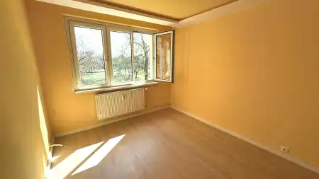 Eladó panel lakás, Budapest, III. kerület 3 szoba 69 m² 95.9 M Ft