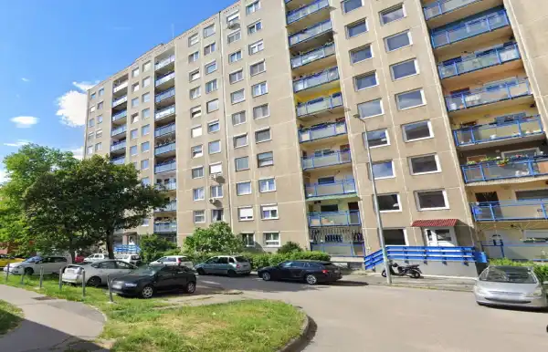 Eladó panel lakás, Budapest, X. kerület 3 szoba 68 m² 60.9 M Ft