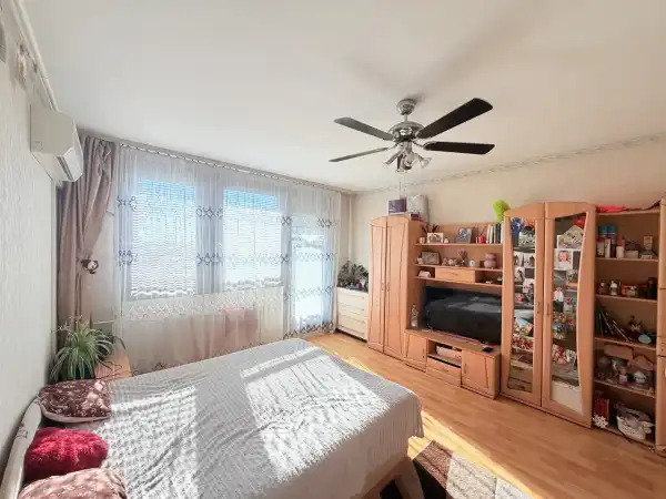 Eladó panel lakás, Budapest, X. kerület 3 szoba 67 m² 71.9 M Ft