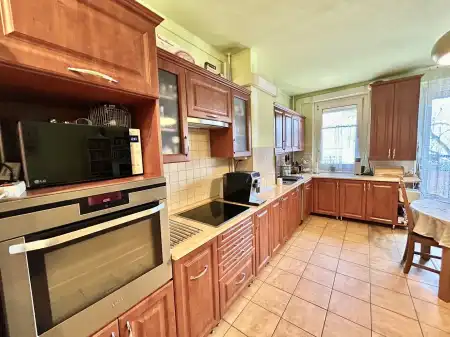 Eladó panel lakás, Budapest, XI. kerület 3 szoba 66 m² 97 M Ft