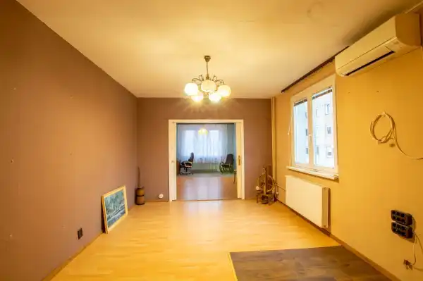 Eladó panel lakás, Budapest, XV. kerület 4 szoba 78 m² 81.9 M Ft