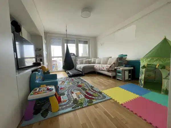 Eladó panel lakás, Budapest, XXI. kerület 3 szoba 62 m² 67.3 M Ft