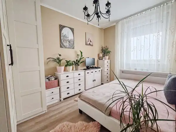 Eladó panel lakás, Budapest, XXI. kerület 1+1 szoba 46 m² 54.9 M Ft