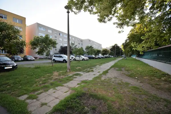 Eladó panel lakás, Budapest, XXI. kerület 2 szoba 55 m² 37.8 M Ft