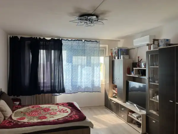 Eladó panel lakás, Dunaújváros 1 szoba 31 m² 22.2 M Ft