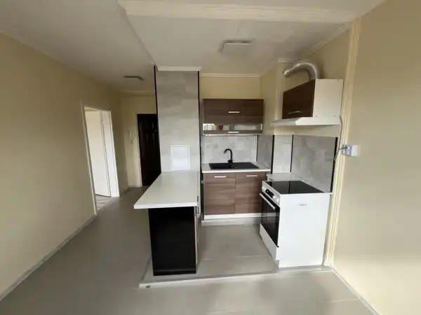 Eladó panel lakás, Dunaújváros 1 szoba 35 m² 27.9 M Ft