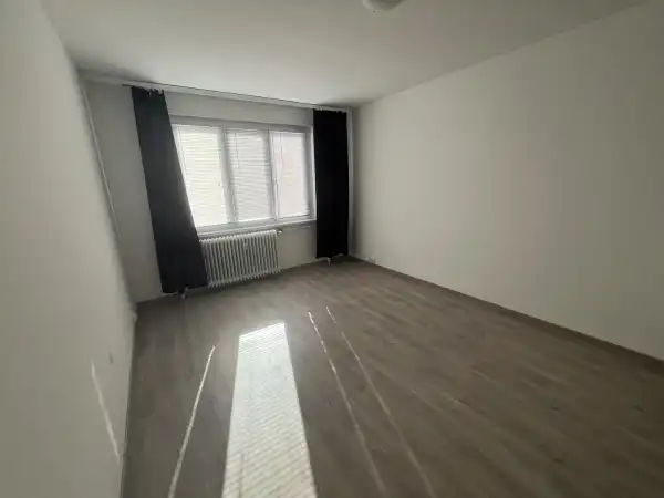 Eladó panel lakás, Dunaújváros 1+1 szoba 34 m² 28.7 M Ft