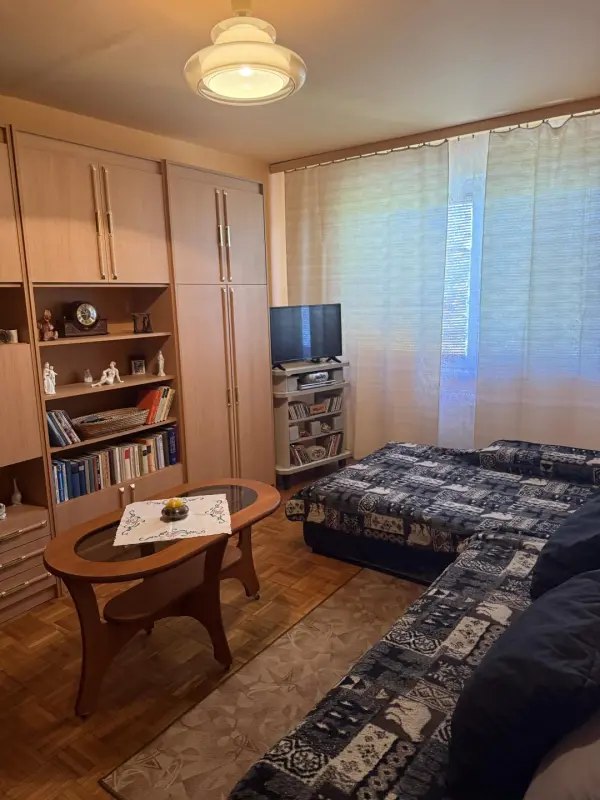 Eladó panel lakás, Dunaújváros 1+1 szoba 35 m² 27 M Ft