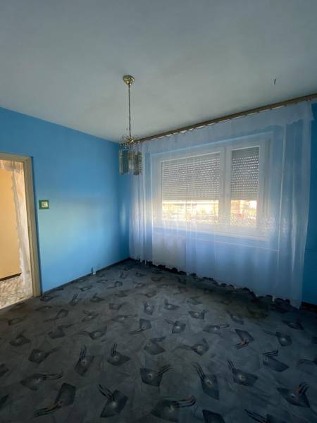eladó panel lakás, Dunaújváros
