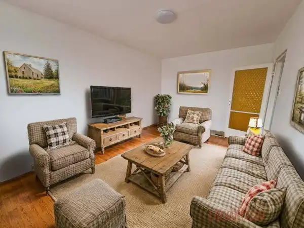 Eladó panel lakás, Dunaújváros 1 szoba 35 m² 25.69 M Ft