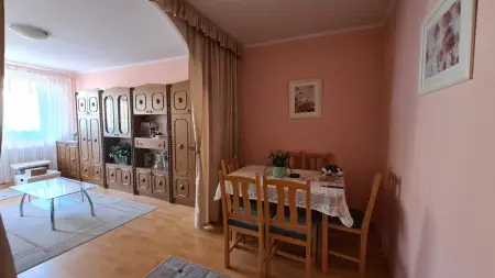 Eladó panel lakás, Dunaújváros 2 szoba 53 m² 32.9 M Ft