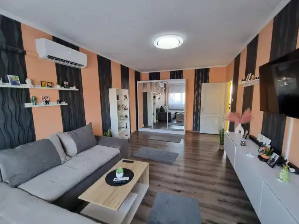 Eladó panel lakás, Dunaújváros 2 szoba 52 m² 30.99 M Ft