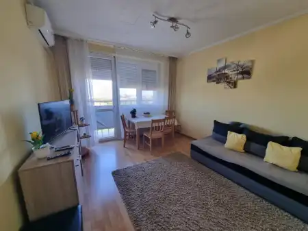 Eladó panel lakás, Dunaújváros 1+2 szoba 59 m² 30.9 M Ft