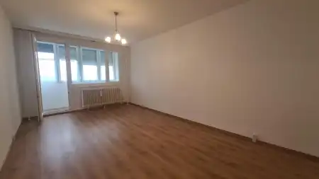 Eladó panel lakás, Dunaújváros 2 szoba 52 m² 35.9 M Ft