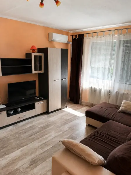Eladó panel lakás, Dunaújváros 1+1 szoba 35 m² 25.99 M Ft