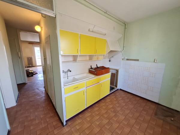 eladó panel lakás, Dunaújváros