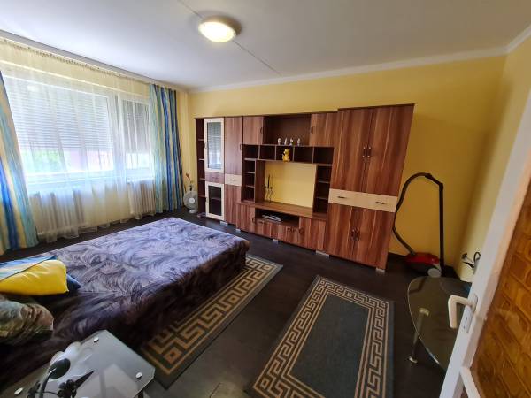 eladó panel lakás, Dunaújváros