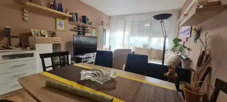 Eladó panel lakás, Dunaújváros 2 szoba 57 m² 27.5 M Ft