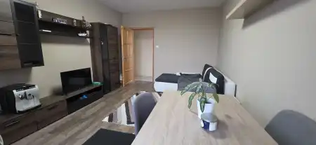 Eladó panel lakás, Dunaújváros 2 szoba 53 m² 34.9 M Ft