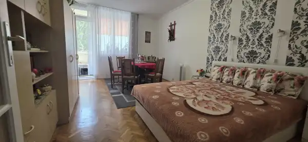 Eladó panel lakás, Dunaújváros 2 szoba 49 m² 32 M Ft