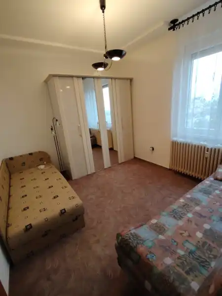 Eladó panel lakás, Dunaújváros 1+1 szoba 48 m² 32 M Ft