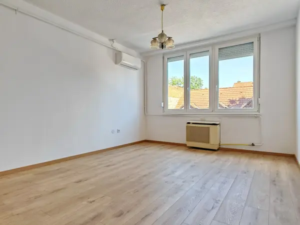 Eladó panel lakás, Eger 3 szoba 55 m² 52.9 M Ft