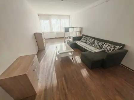 eladó panel lakás, Eger