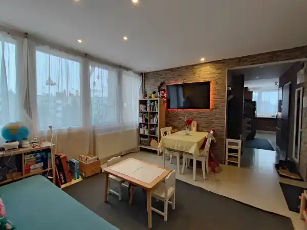 Eladó panel lakás, Gödöllő 2+1 szoba 72 m² 74.9 M Ft