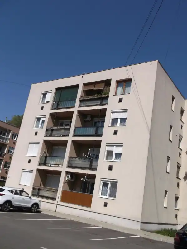 Eladó panel lakás, Hajdúböszörmény 2 szoba 52 m² 35 M Ft