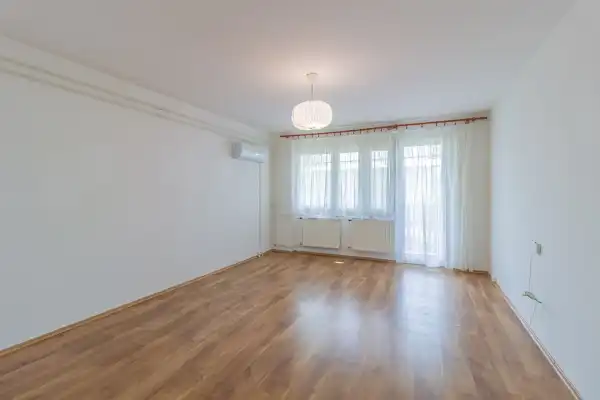 Eladó panel lakás, Kecskemét 2 szoba 56 m² 42 M Ft